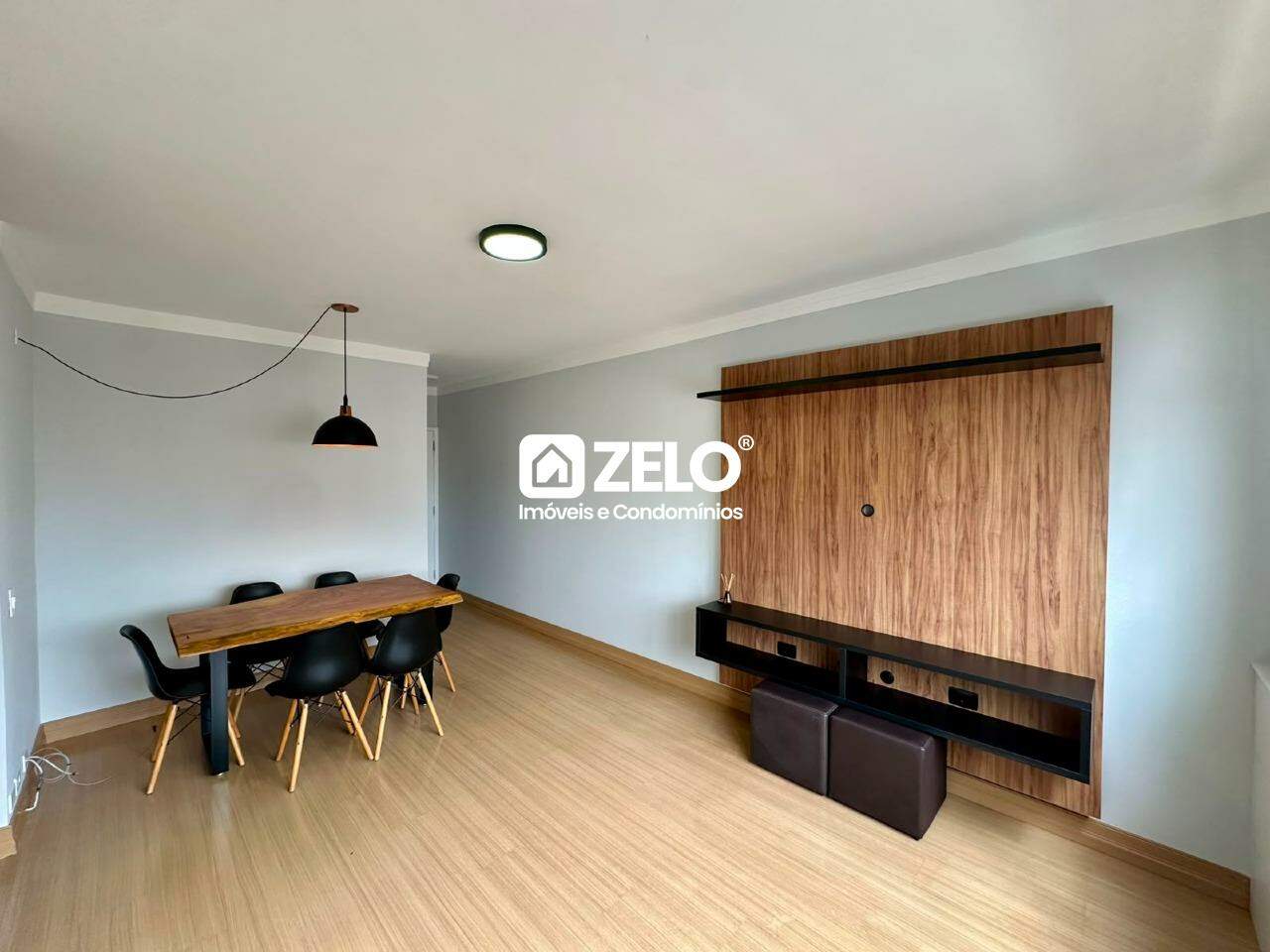 Apartamento em Centro, Campinas - SP | Zelo Imóveis: Sala de estar