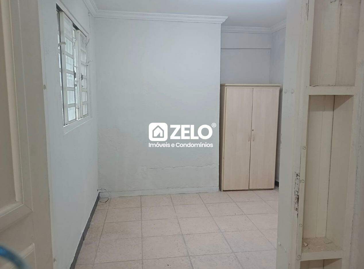 Salão em Cambuí, Campinas - SP | Zelo Imóveis: Área interna nos fundos