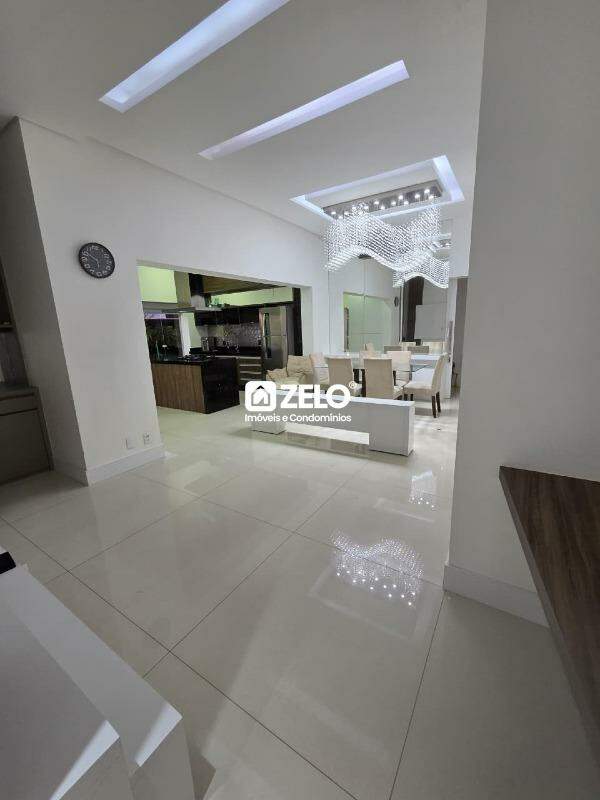 Apartamento em Parque Rural Fazenda Santa Cândida, Campinas - SP | Zelo Imóveis: Sala de estar