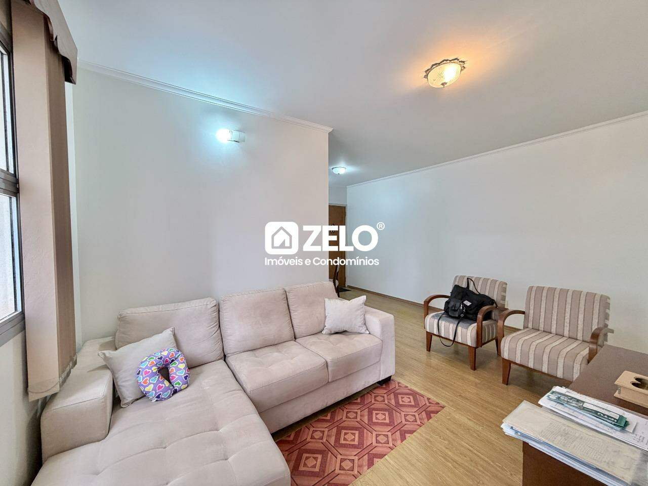 [EMPREENDIMENTO] Apartamento em Cambuí, Campinas - SP | Zelo Imóveis: Sala de estar