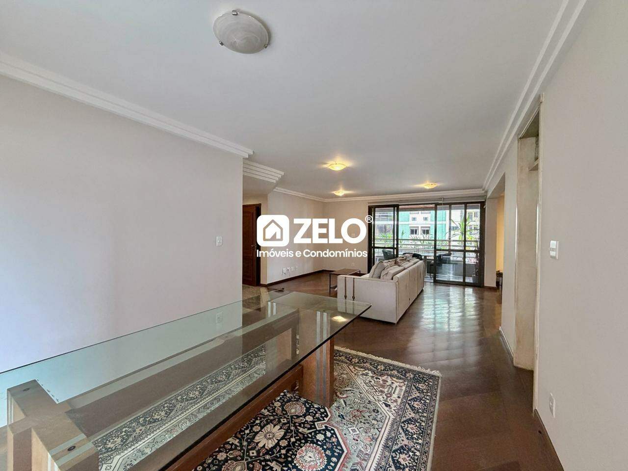 Apartamento em Cambuí, Campinas - SP | Zelo Imóveis: Sala de jantar
