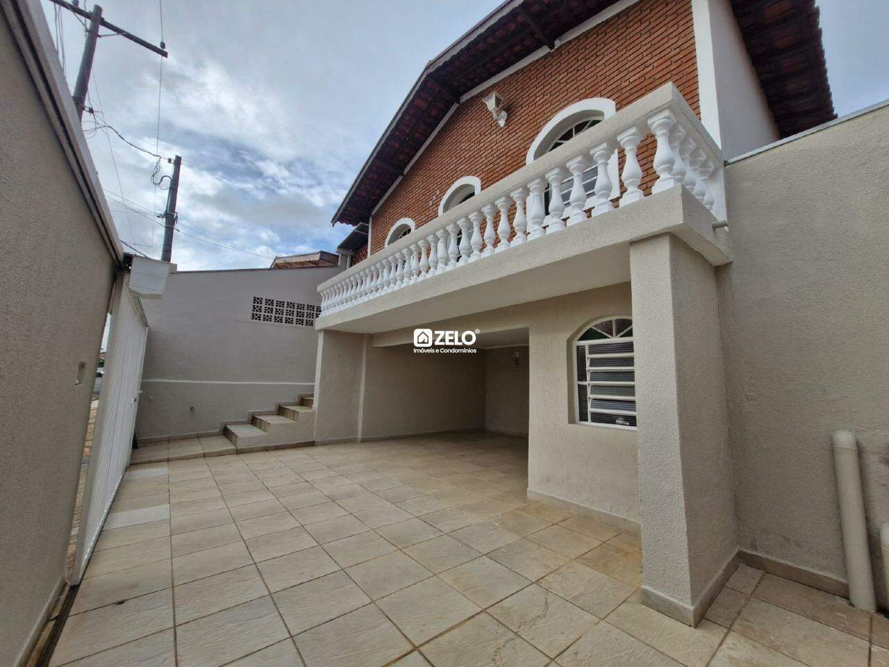 Casa em Cidade Jardim, Campinas - SP | Zelo Imóveis: Fachada da casa