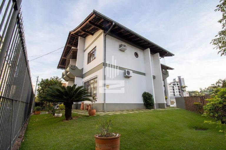 Casa à venda no Ponta Aguda: 