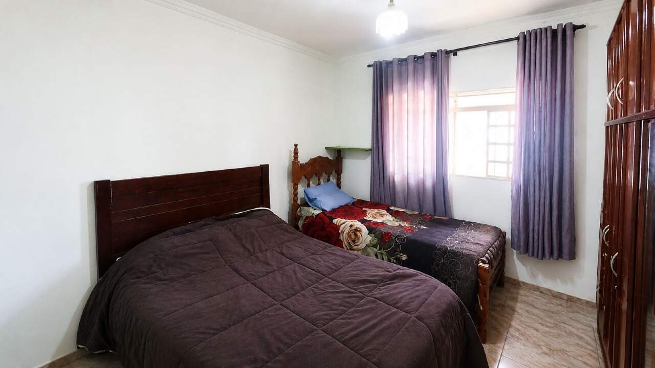 Casa |  | 4 quartos | à venda | Monte Belo | Londrina: 