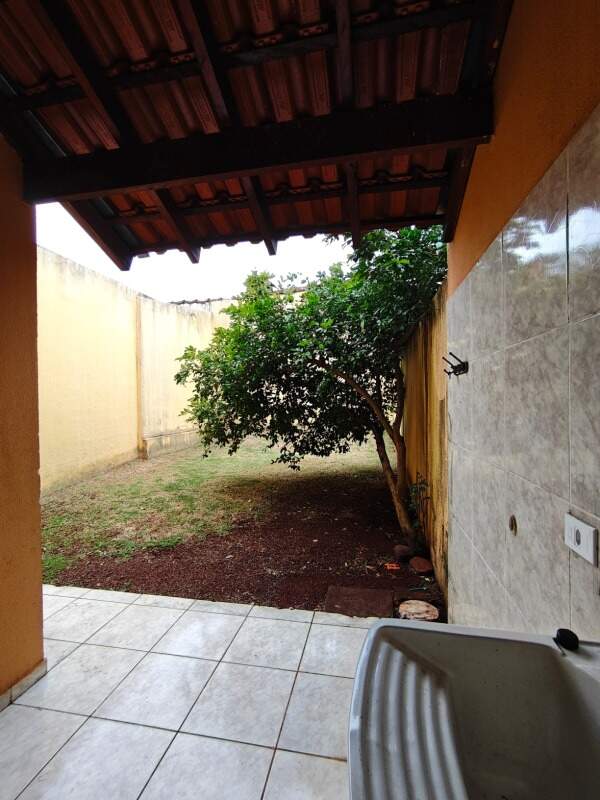 Casa |  | 4 quartos | à venda | Parque Residencial Joaquim Toledo Piza | Londrina: 