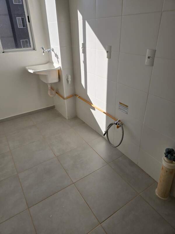 Apartamento | Residencial London Tower | 2 quartos | à venda | Jardim Maria Celina | Londrina: 