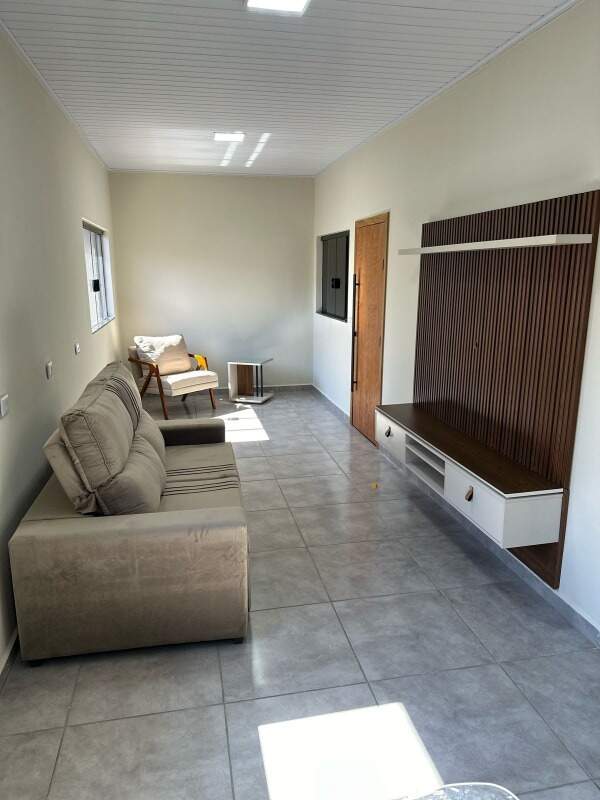 Casa |  | 3 quartos | para aluguel | Conjunto Semiramis Barros Braga | Londrina: 