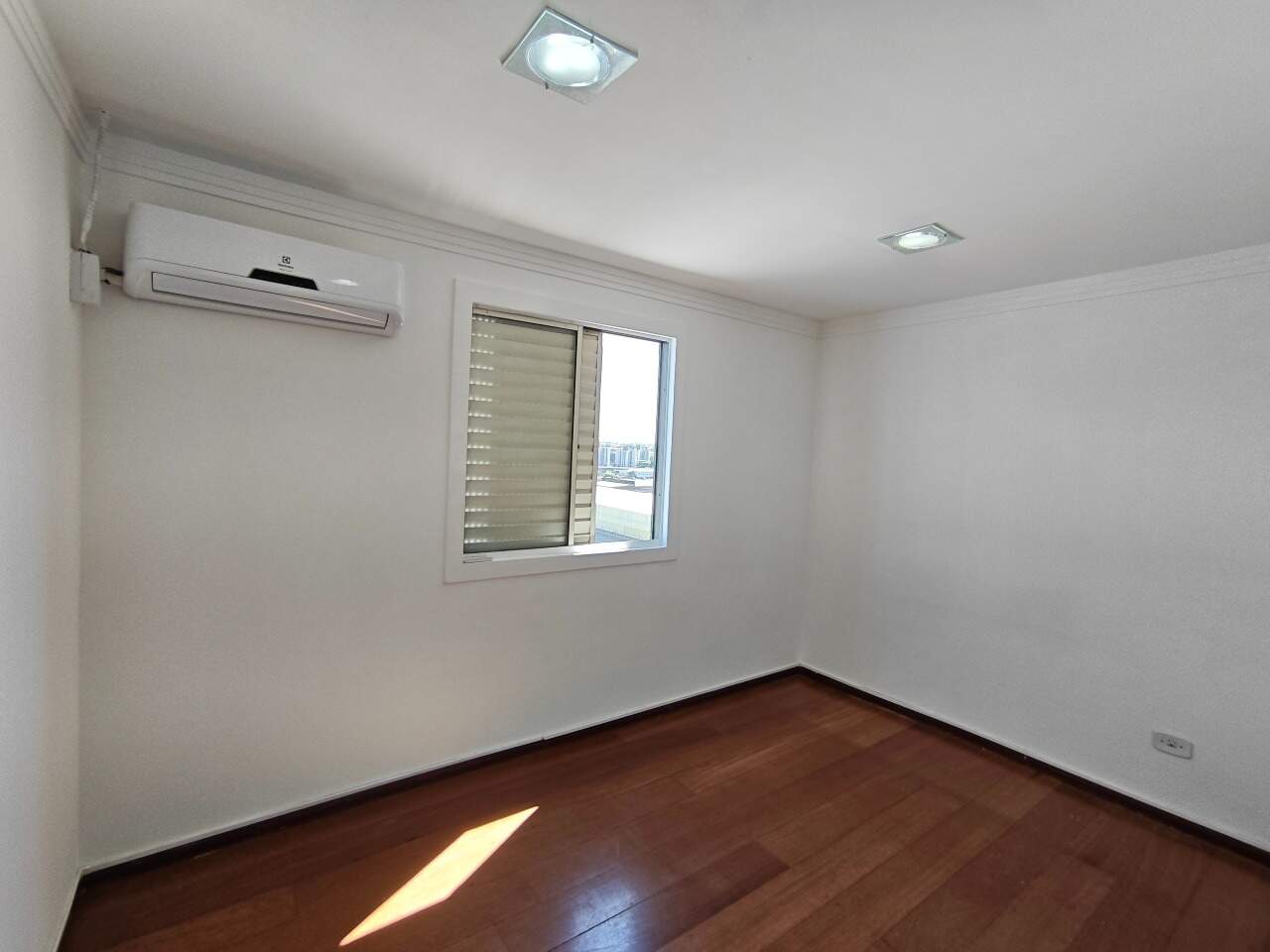 Apartamento | Residencial São Salvador | 3 quartos | à venda | Vila Ziober | Londrina: quarto principal face oeste
