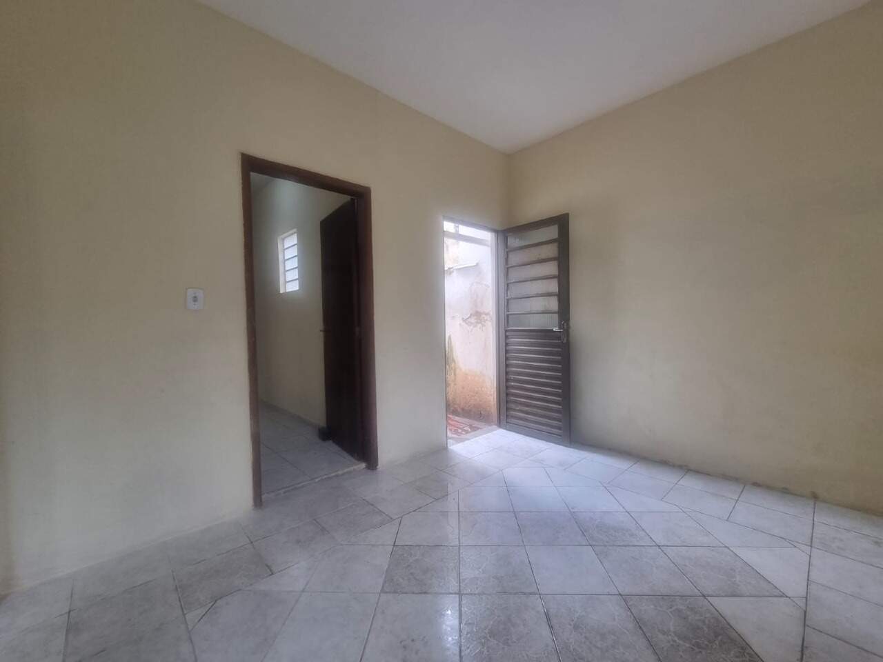 Casa |  | 2 quartos | para aluguel | Vila Ziober | Londrina: 