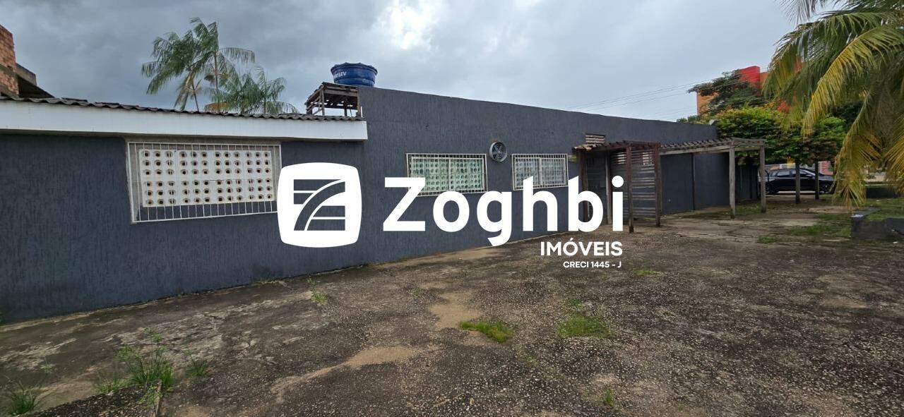 Casa para aluguel no Embratel: Foto lateral do imóvel 