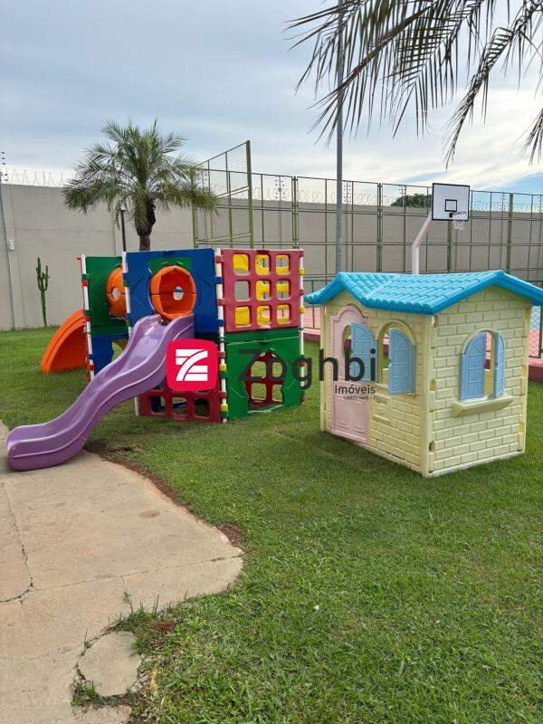 Casa à venda no Costa e Silva: 