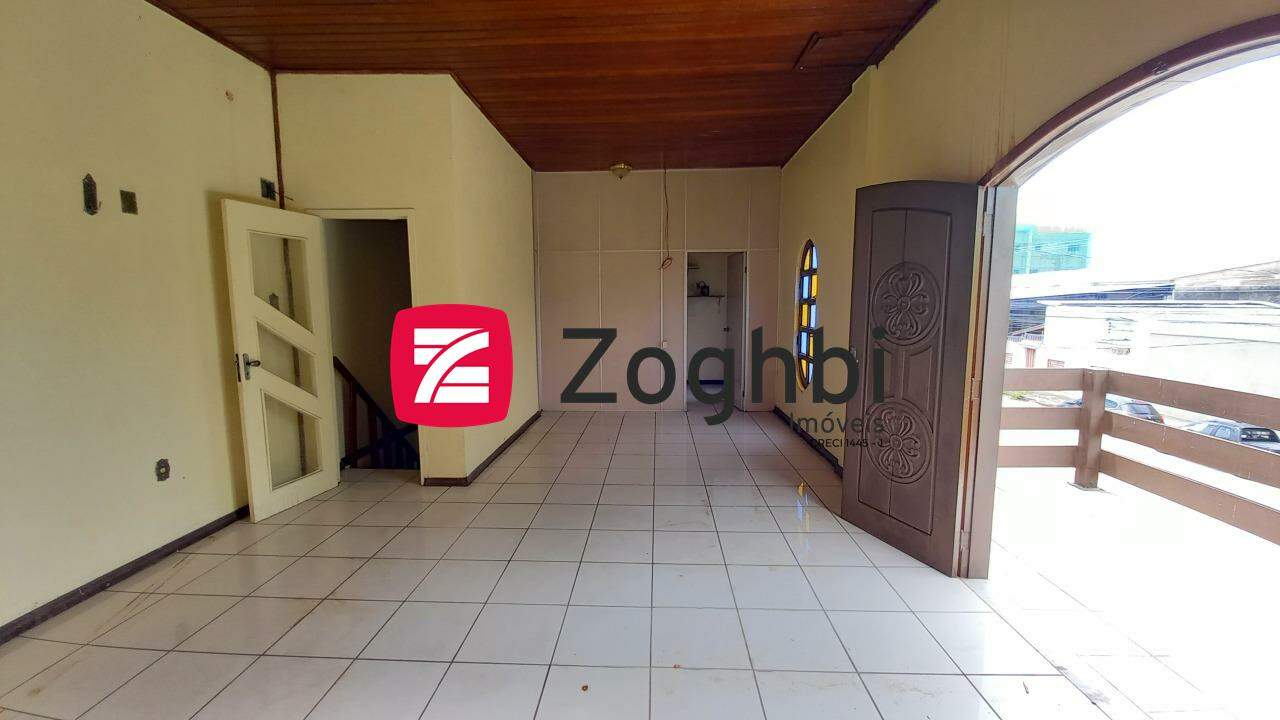 Casa à venda no Centro: 