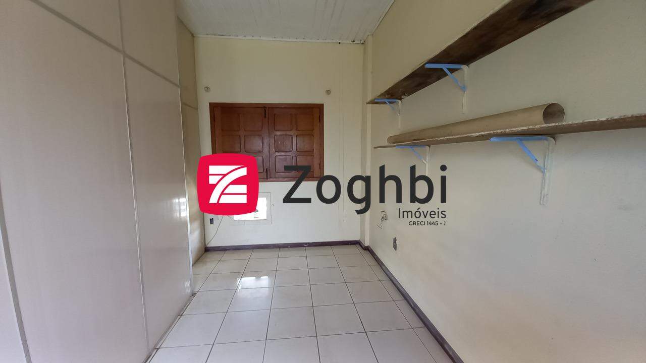 Casa à venda no Centro: 