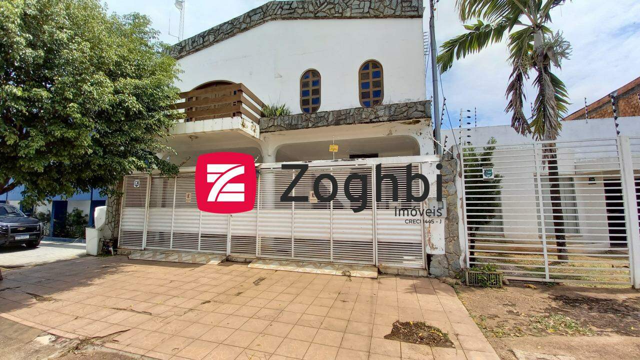 Casa à venda no Centro: 