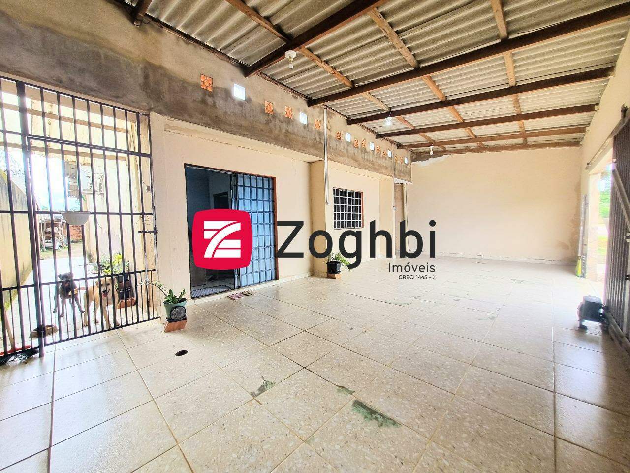 Casa à venda no Aeroclube: Garagem