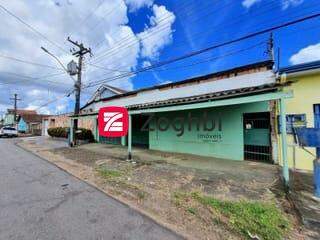 Casa à venda no Centro: 