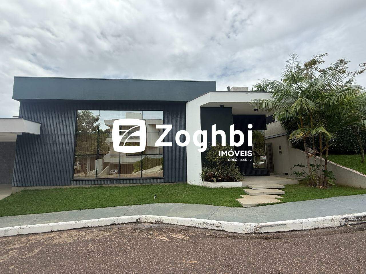 Casa à venda no Costa e Silva: FACHADA