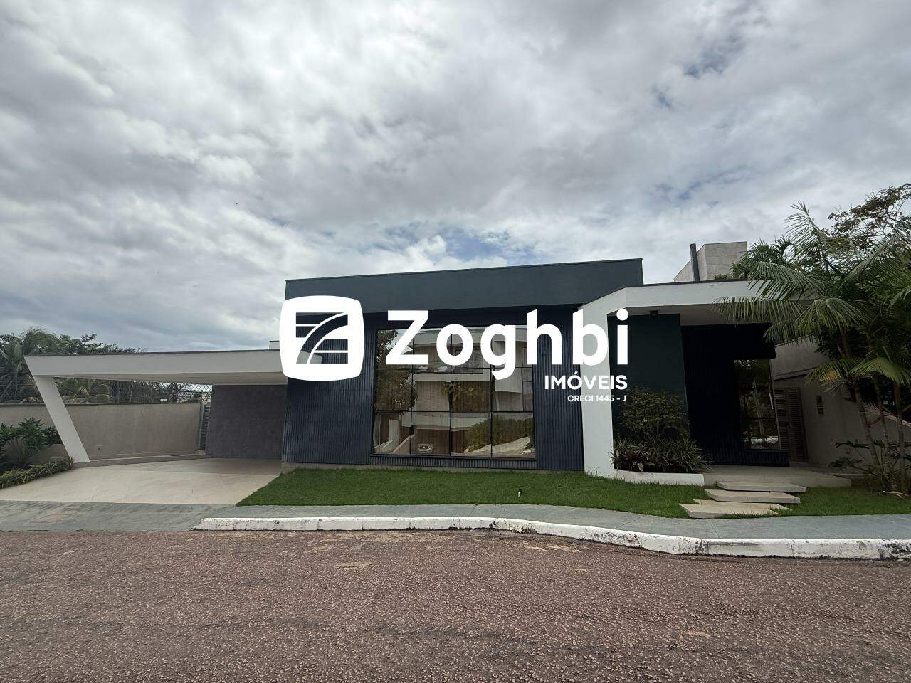 Casa à venda no Costa e Silva: FACHADA