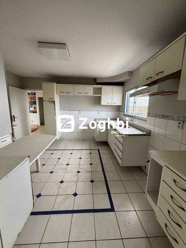 Apartamento à venda no Pedrinhas: 