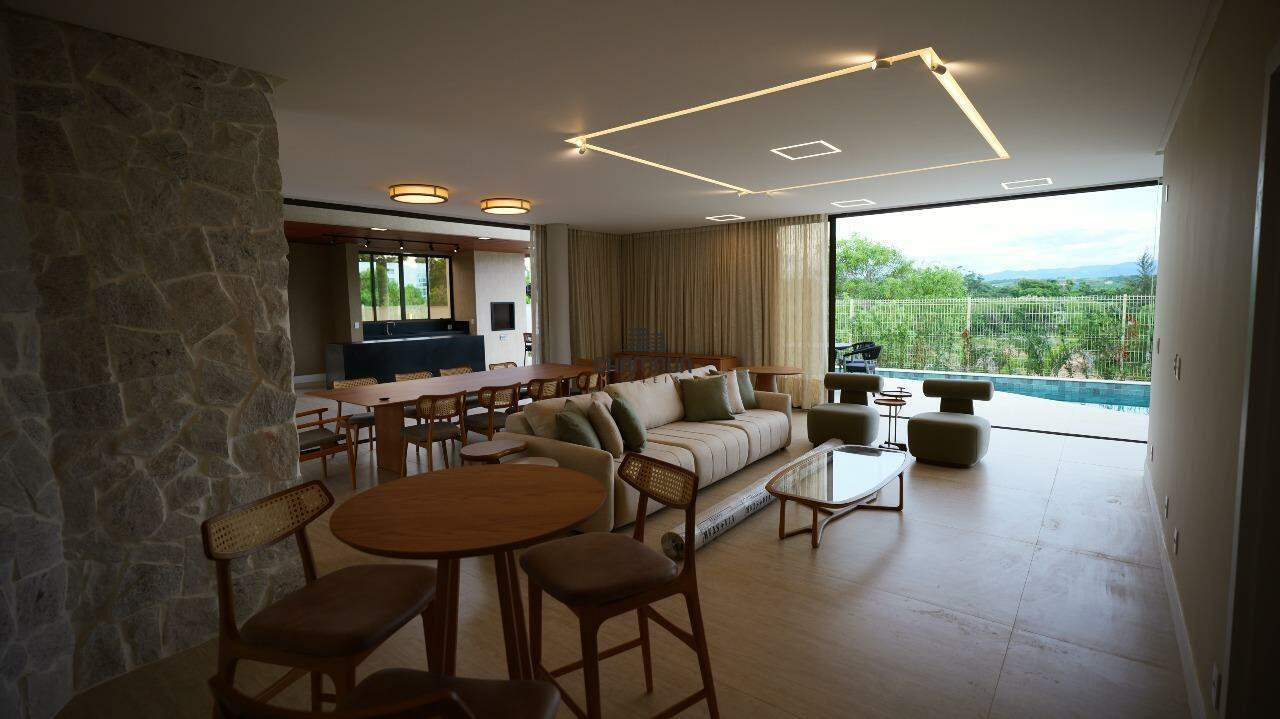 Casa à venda no Enseada Azul: Casa alto padrão na Enseada Azul