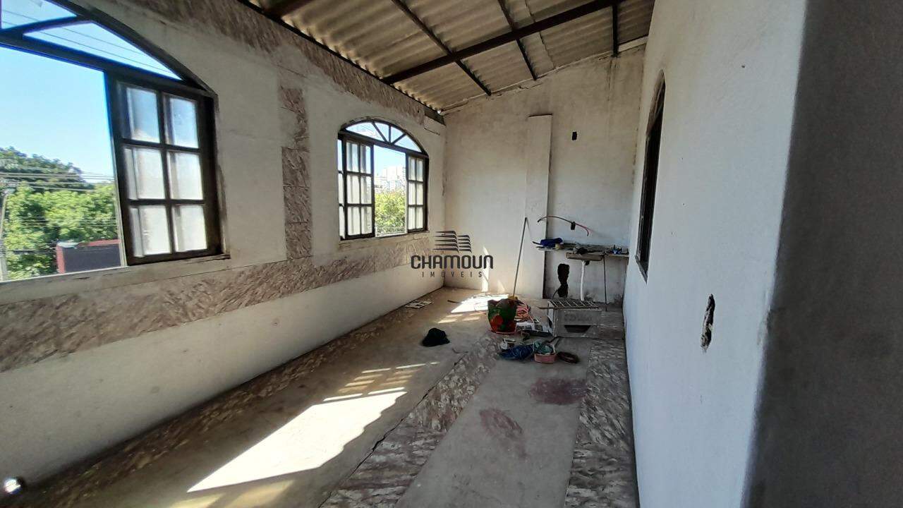 Área Comercial à venda no Muquiçaba: Lote livre + prédio com 3 andares no coração de Guarapari (rotatória da ponte)