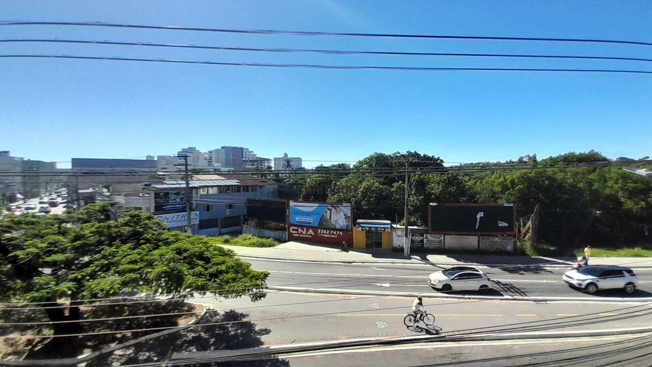Área Comercial à venda no Muquiçaba: Lote livre + prédio com 3 andares no coração de Guarapari (rotatória da ponte)