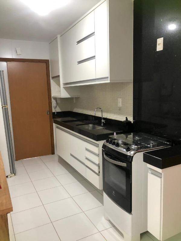 Apartamento à venda no Centro: Apartamento com 3 quartos 