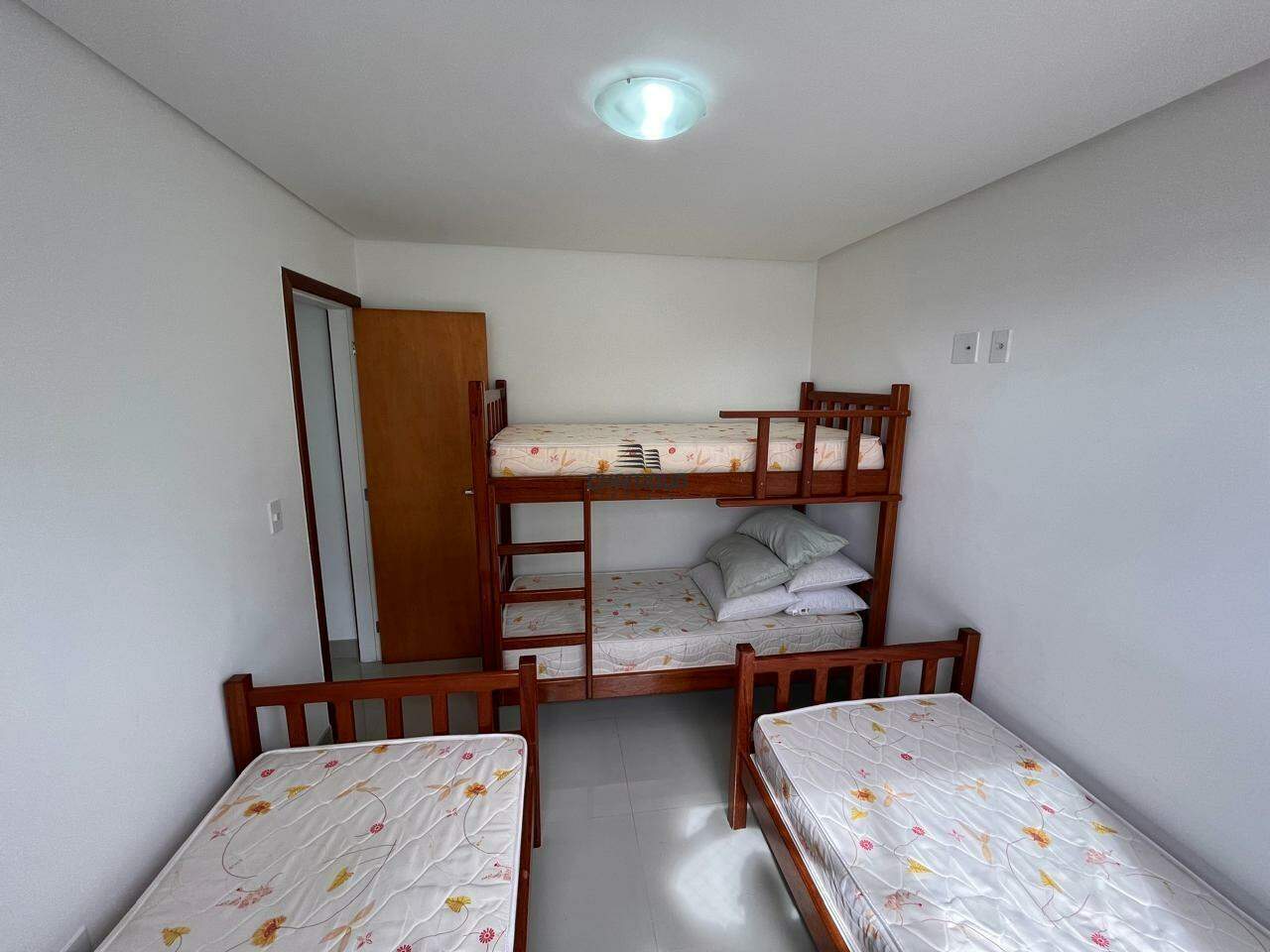 Apartamento à venda no Centro: Apartamento na Praia das Castanheiras 