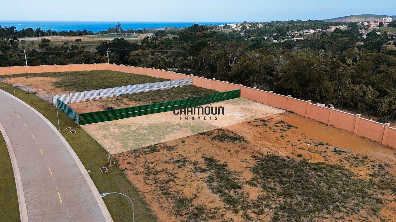 Lote à venda no Perocão: **Condomínio Alphaville Três Praias**