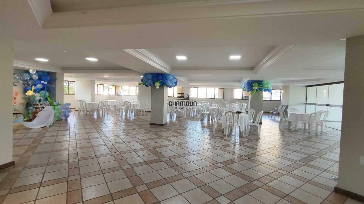 Apartamento à venda no Praia da Costa: Apartamento com 4 quartos em Vila Velha