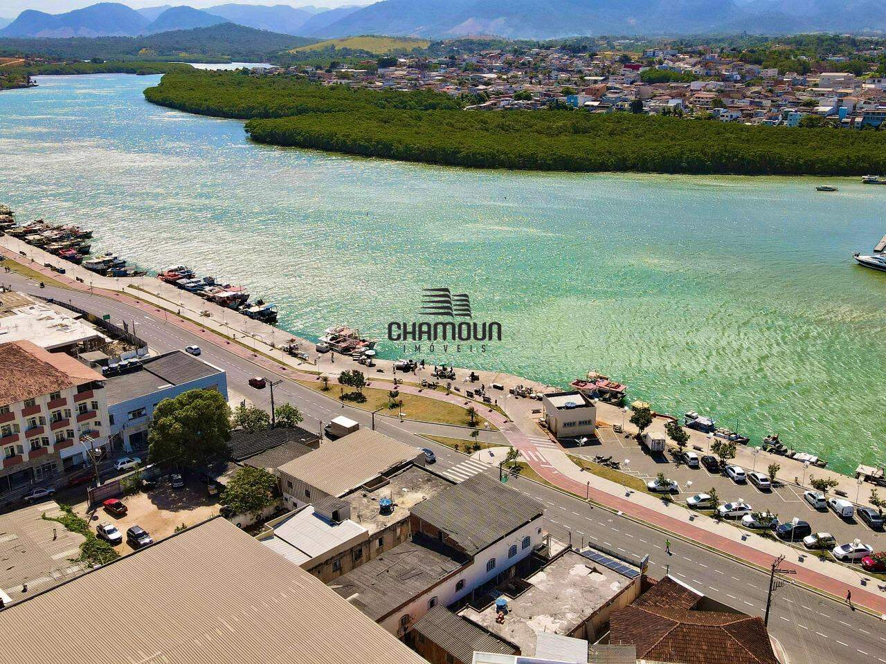 Casa à venda no Centro: Exclusividade: Casa no Centro de Guarapari, perto do Shopping e comercio