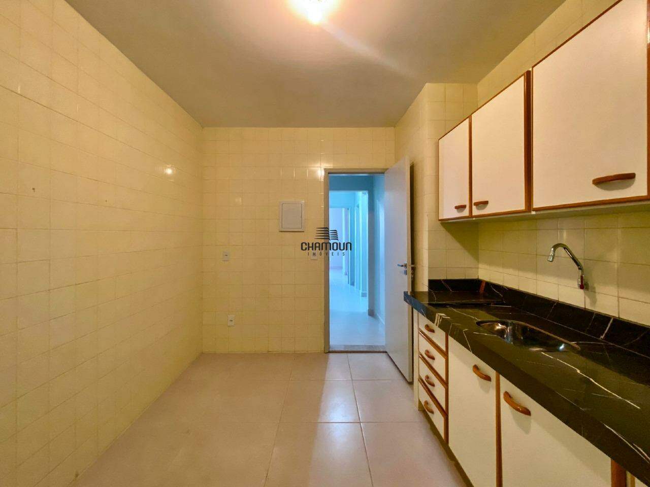 Apartamento à venda no Centro: Apartamento  com 3 quartos no centro de Guarapari
