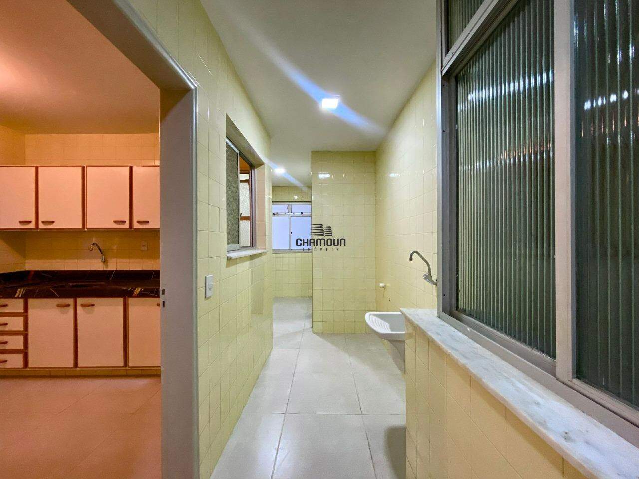 Apartamento à venda no Centro: Apartamento  com 3 quartos no centro de Guarapari