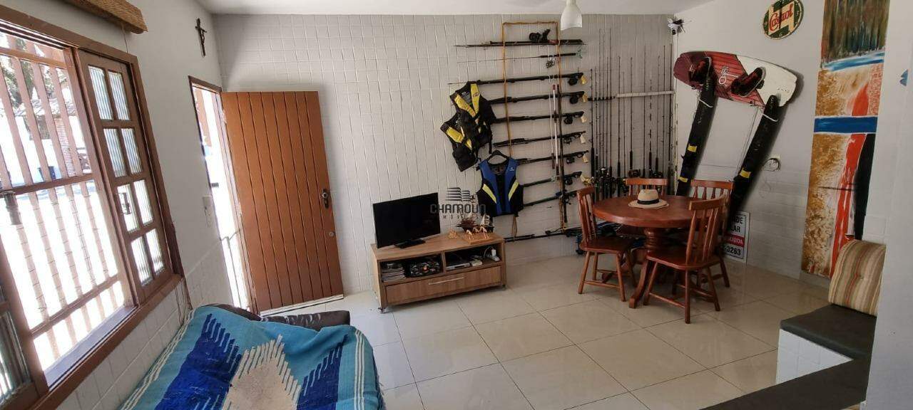 Casa em Condomínio à venda no Meaipe: Casa à venda com 2 quartos em Guarapari, Meaípe.