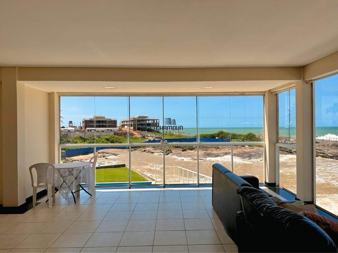 Casa à venda no Enseada Azul: 7 quartos 4 suítes 10 banheiros na Praia de Peracanga