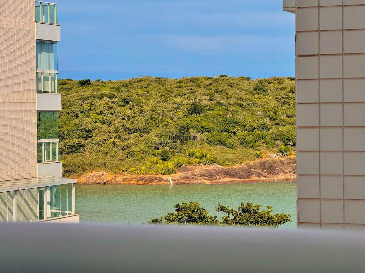 Apartamento à venda no Enseada Azul: Apto com 3 quartos 1 suíte 3 banheiros
