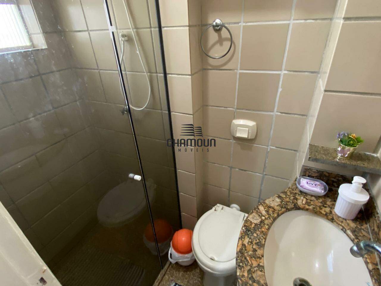 Apartamento à venda no Praia do Morro: 2 Quartos mais DCE e Porteira Fechada na Praia do Morro