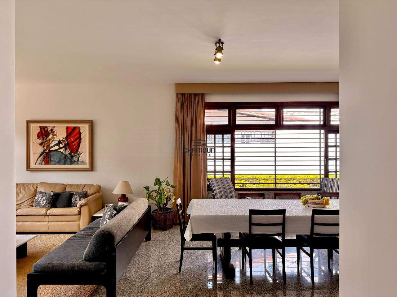 Casa à venda no Centro: Casa 5 quartos no centro de Guarapari - ES