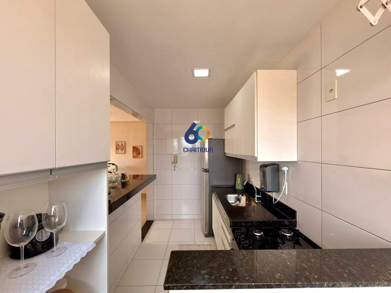 Apartamento à venda no Praia do Morro: 2 quartos, 1 suíte, 1 vaga, Praia do Morro - Guarapari/ES