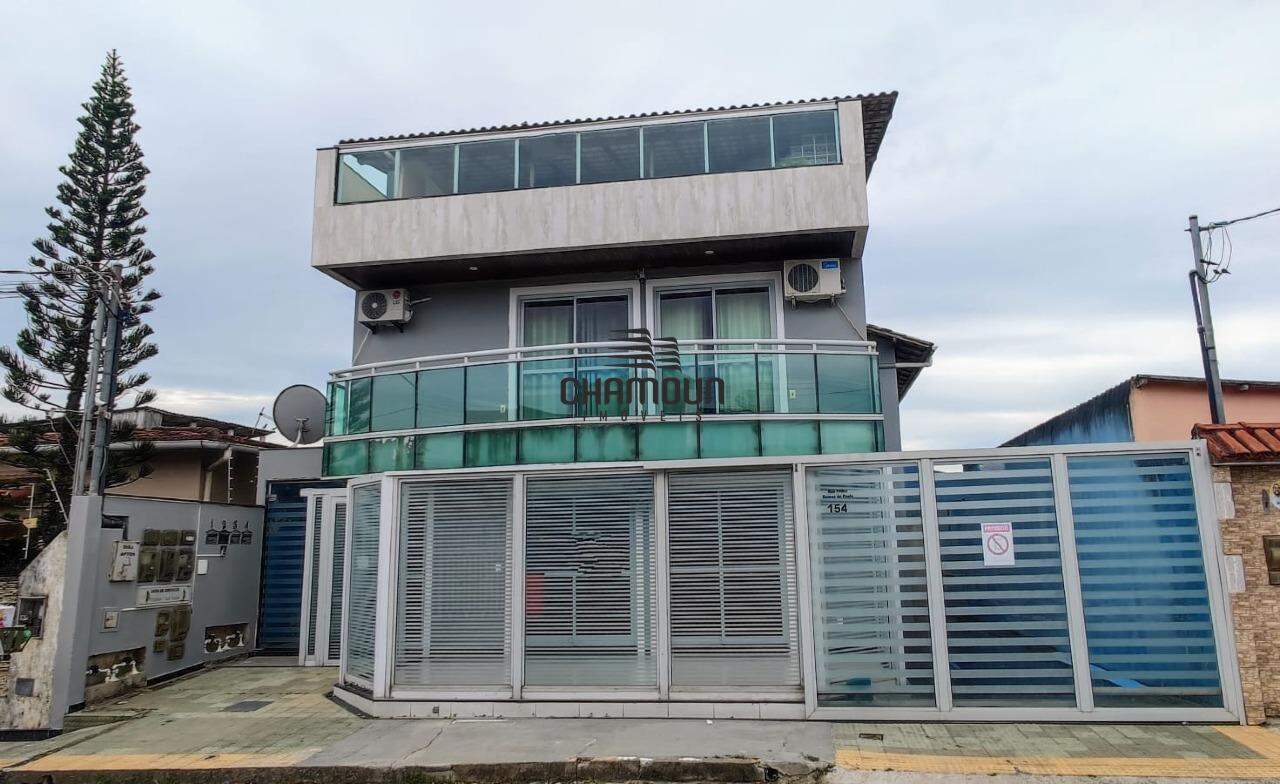 Casa à venda no Jardim Santa Rosa: Casa Triplex com 4 Quartos, Suíte e Sol da Manhã 1 Vaga de Garagem 