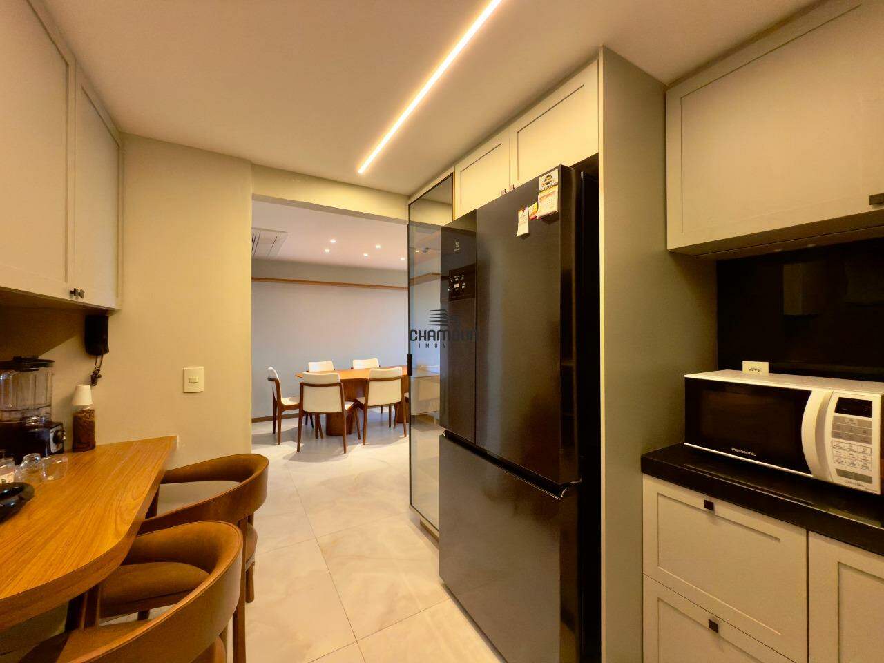 Apartamento à venda no Enseada Azul: 4 quartos 4 suítes na Praia da Bacutia