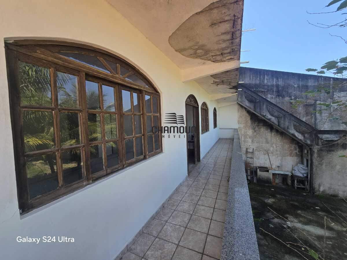 Casa à venda no Praia do Morro: Oportunidade única na Praia do Morro – Casa Triplex à venda!