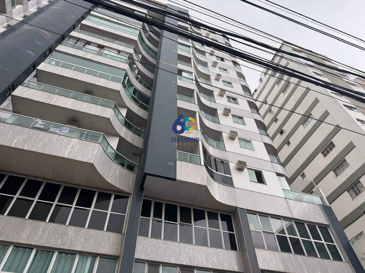 Loja à venda no Centro: Loja com 1 vaga de garagem no Centro de Guarapari