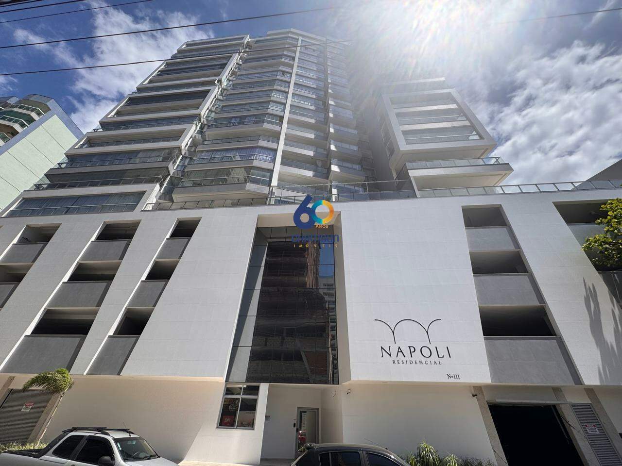 Garagem à venda no Praia do Morro: Vaga de garagem à venda no Ed. Napoli