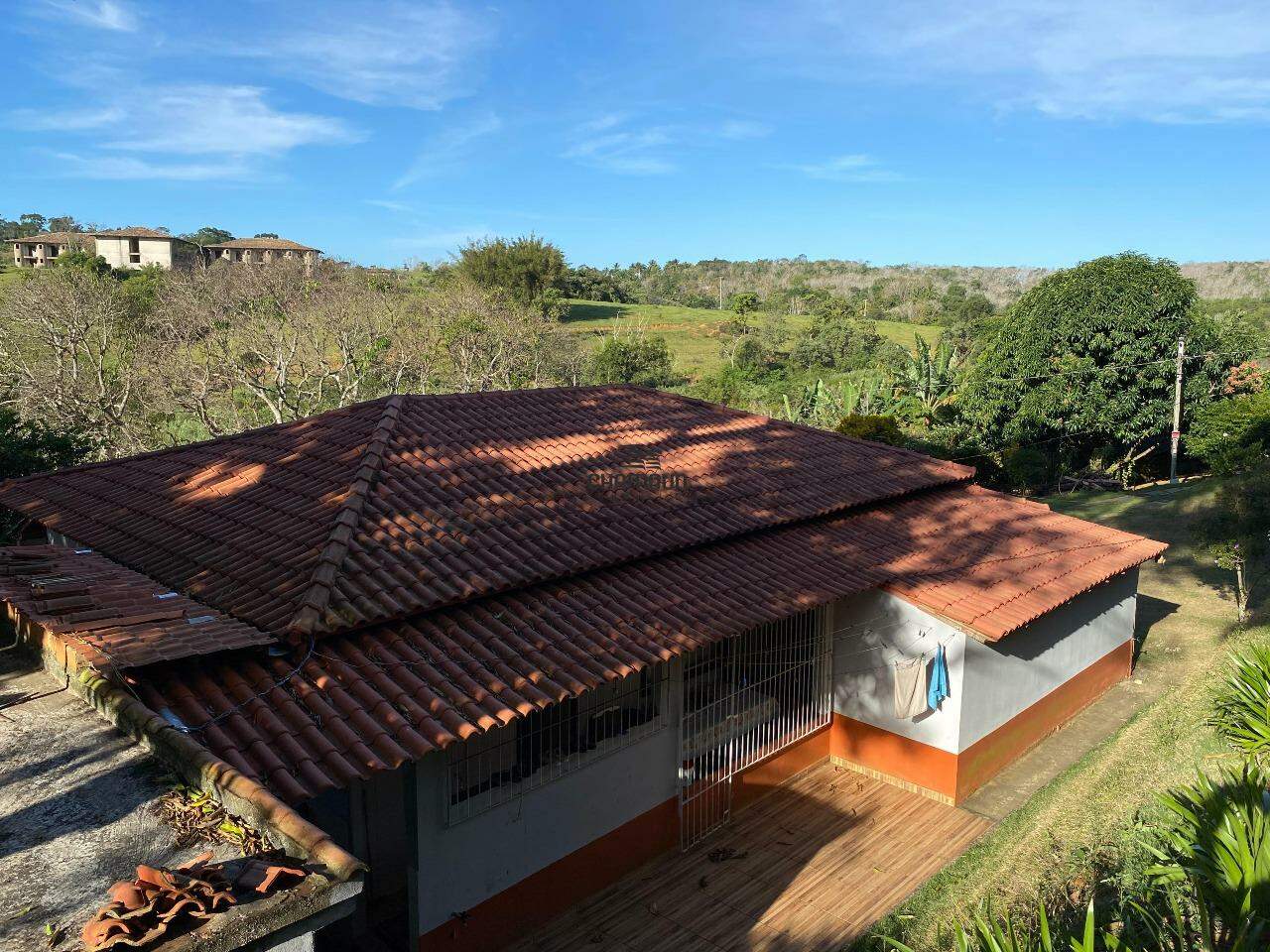 Chácara à venda no Zona Rural de Guarapari: Chácara à Venda na Zona Rural de Guarapari - Pomar, lago e Vista para as Montanhas