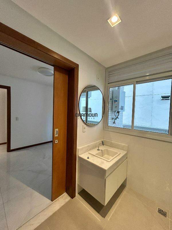 Apartamento à venda no Praia da Costa: Apartamento, 03 quartos sendo 02 suite, 02 Vagas de Garagem, Area de Lazer, Praia da Costa, Vila Velha - ES