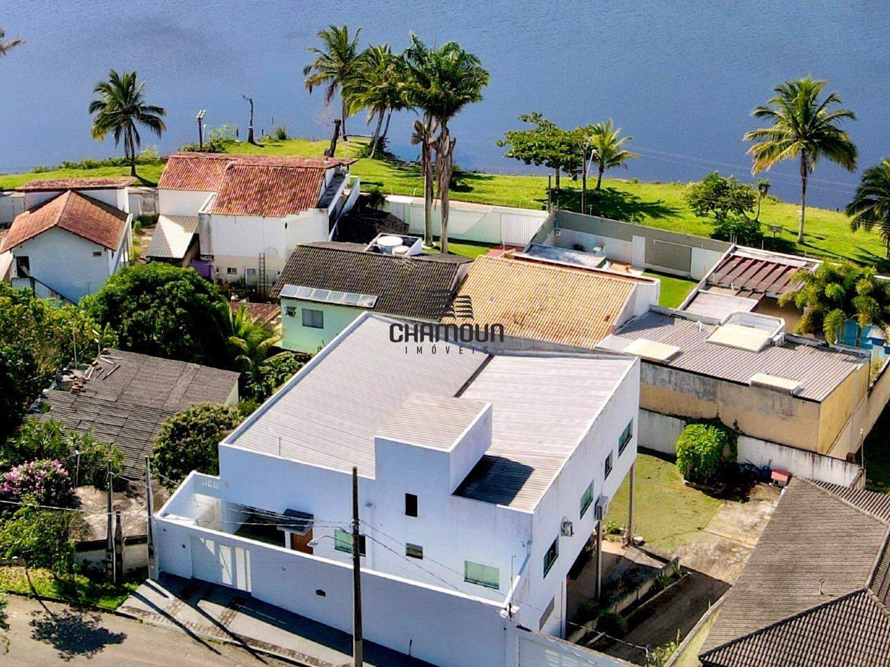 Casa à venda no Nova Guarapari: Casa 5 quartos 1 suíte próximo as lindas praias da Enseada Azul