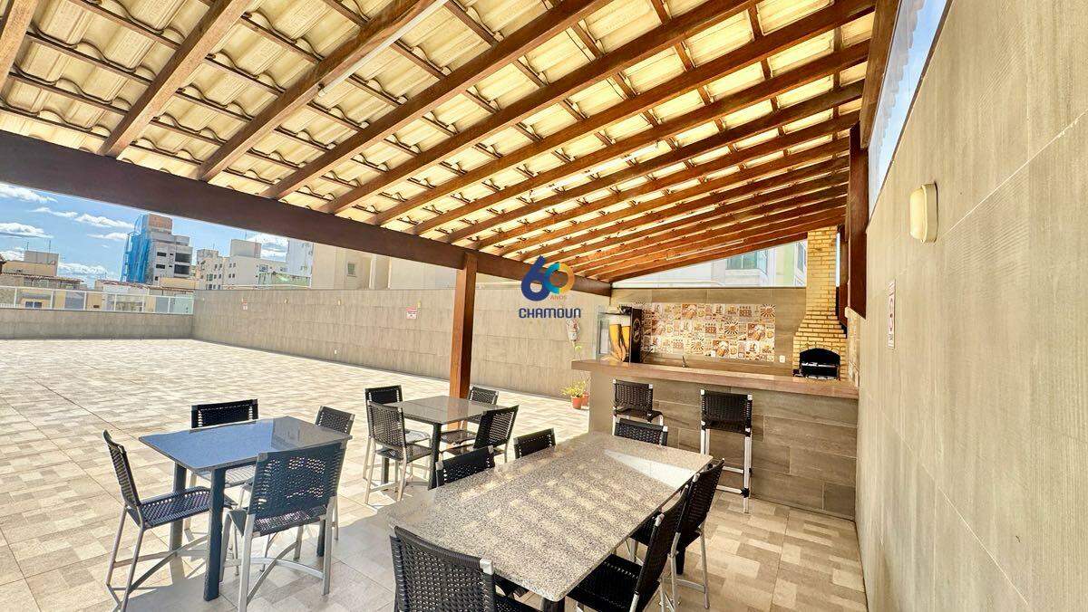 Apartamento à venda no Praia do Morro: Seu novo lar com vista para o mar! 