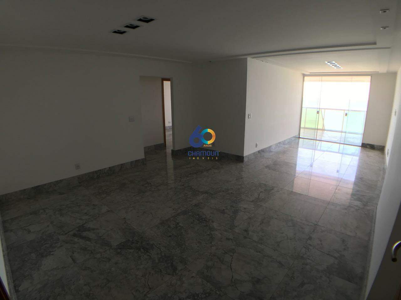 Apartamento à venda no Itapuã: 