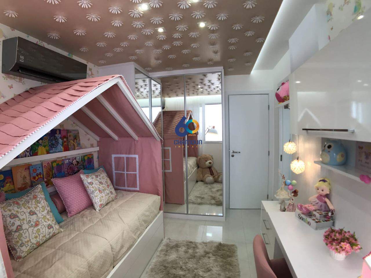 Apartamento à venda no Praia da Costa: Apartamento à venda com 4 Suítes em Vila Velha .